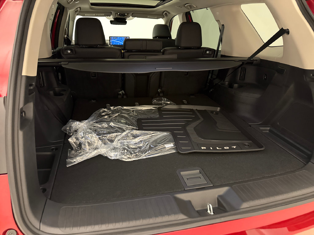 New 2026 Honda Pilot Touring image 11