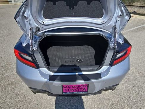Used 2022 Toyota GR86 w/ ALL Weather Mat Package (TMS) image 12