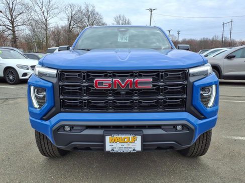 New 2025 GMC Canyon Elevation w/ Convenience Package image 2