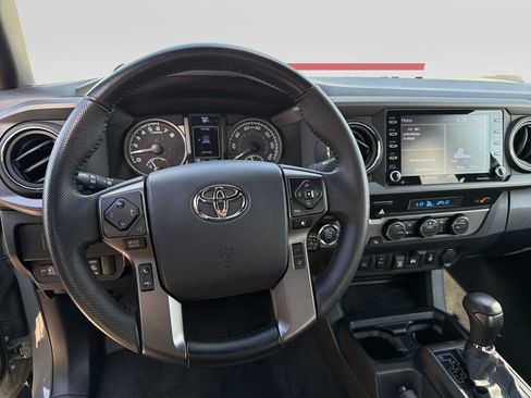Used 2023 Toyota Tacoma TRD Off-Road w/ Technology Package RWD image 12