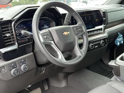 Certified 2023 Chevrolet Silverado 1500 LT AWD/4WD image 8