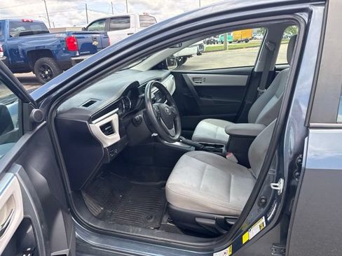 Used 2016 Toyota Corolla LE FWD image 9