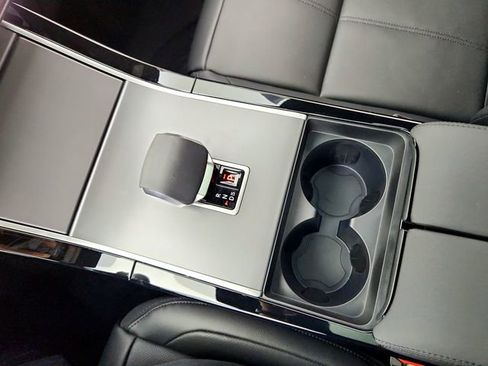 New 2026 Land Rover Range Rover Velar S image 18