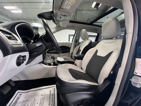 Used 2018 Jeep Compass Latitude w/ Popular Equipment Group image 23