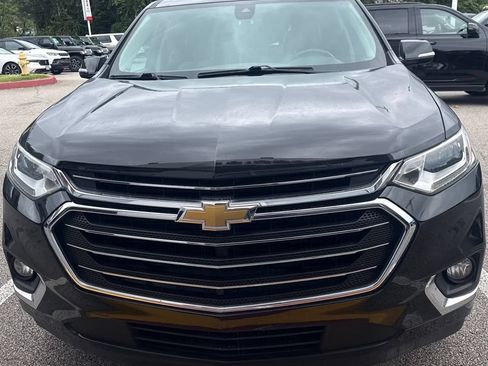 Used 2018 Chevrolet Traverse Premier w/ Driver Confidence II Package FWD image 2