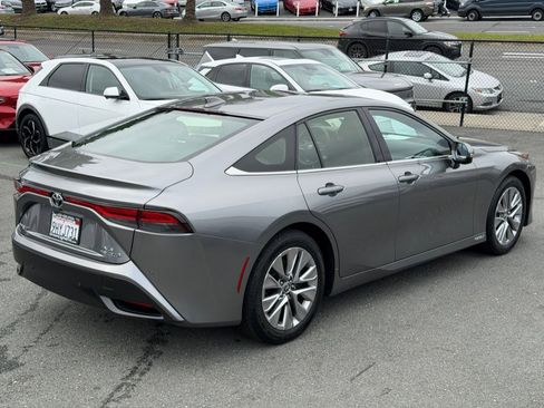 Used 2023 Toyota Mirai XLE w/ Advanced Technology Package image 5