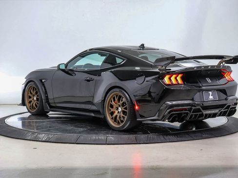 Used 2025 Ford Mustang GT Premium w/ GT Performance Package RWD image 2