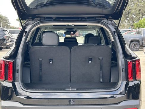 Used 2025 Kia Sorento S w/ Panoramic Sunroof Package image 12