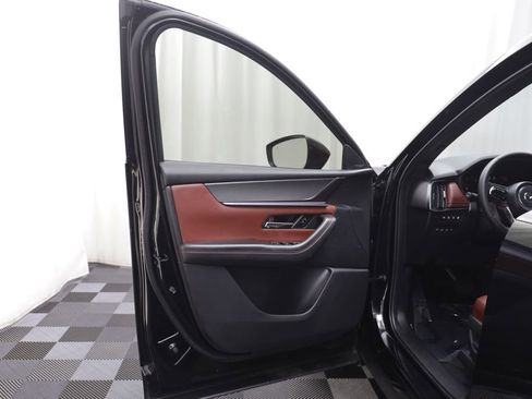 Used 2025 MAZDA CX-70 Plug-In Hybrid w/ Premium Plus AWD/4WD image 4