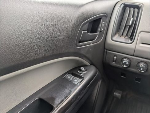 Used 2017 Chevrolet Colorado W/T w/ WT Convenience Package AWD/4WD image 20