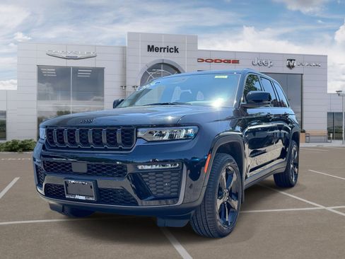 Used 2026 Jeep Grand Cherokee Limited w/ Limited Altitude Package AWD/4WD image 4