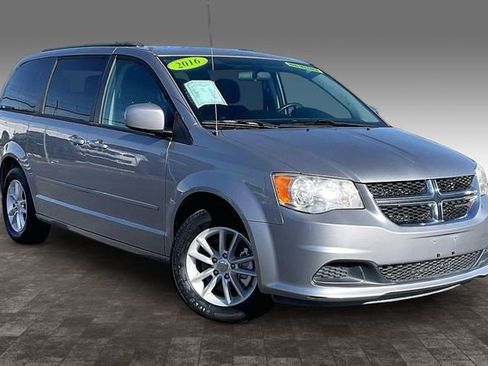 Used 2016 Dodge Grand Caravan SXT w/ Rear Park Assist Package image 11