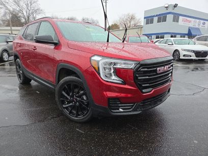 Used 2023 GMC Terrain SLE w/ Driver Convenience Package
