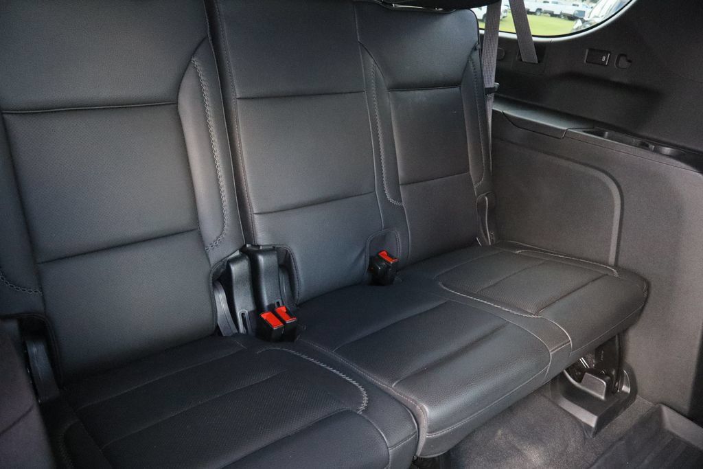 Used 2024 GMC Yukon XL Denali AWD/4WD image 31