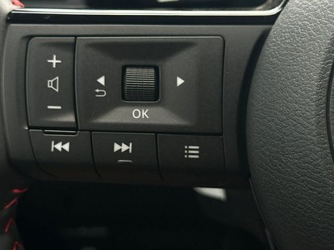 Used 2026 Nissan Kicks SR w/ Illumination Package FWD image 27