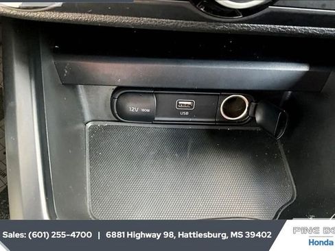 Used 2025 Kia Soul LX image 22