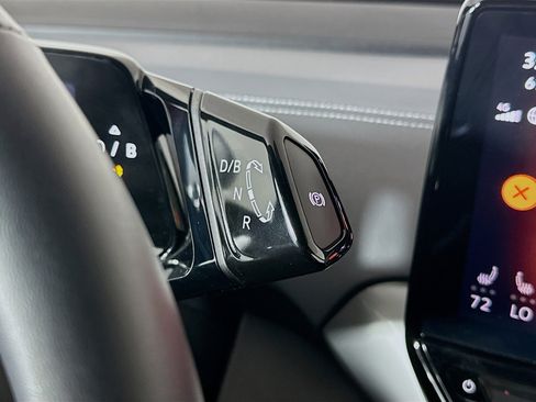 Used 2024 Volkswagen ID.4 S image 24