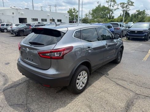 Used 2020 Nissan Rogue Sport S FWD image 3