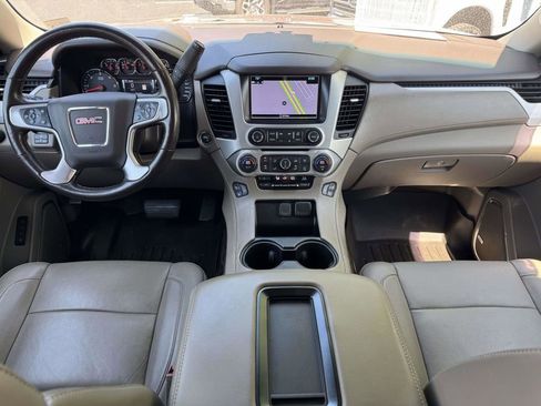 Used 2018 GMC Yukon SLT w/ Premium Edition AWD/4WD image 3