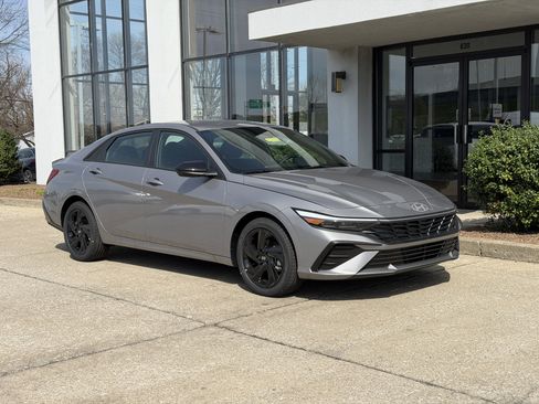 New 2026 Hyundai Elantra Sport FWD image 2