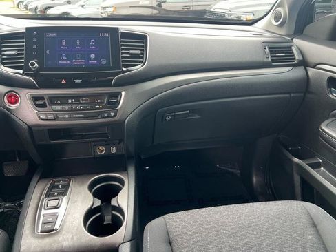 Used 2023 Honda Ridgeline Sport image 10