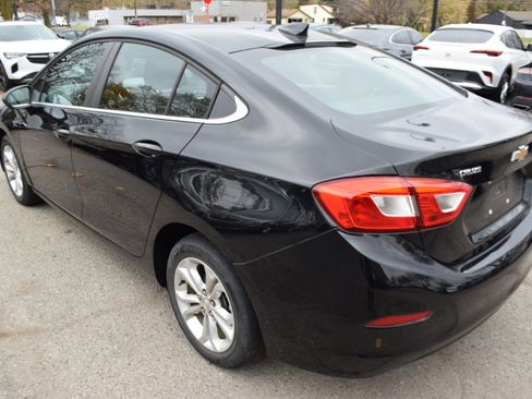 Used 2019 Chevrolet Cruze LT image 8