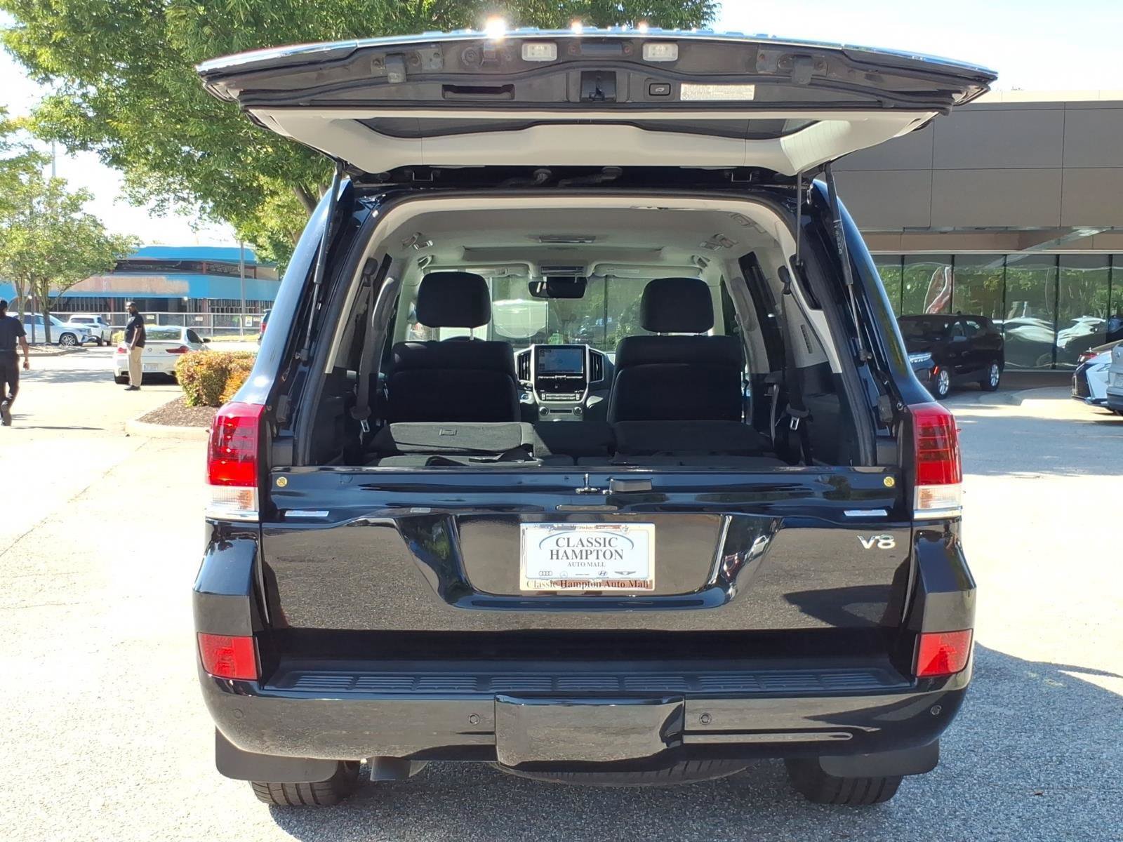 Used 2019 Toyota Land Cruiser w/ Carpet Mat Package AWD/4WD image 31