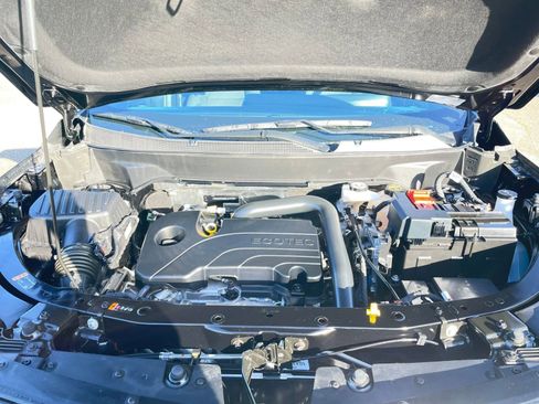 Used 2025 Chevrolet Equinox LT image 32