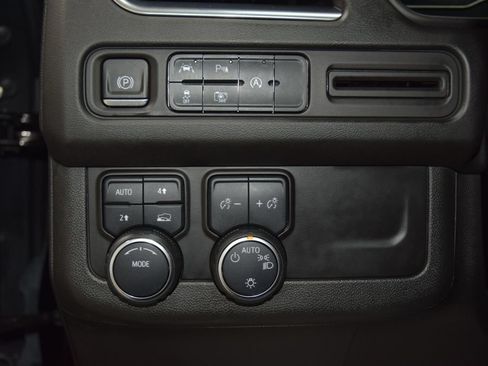 Used 2024 Chevrolet Tahoe RST w/ Luxury Package AWD/4WD image 34