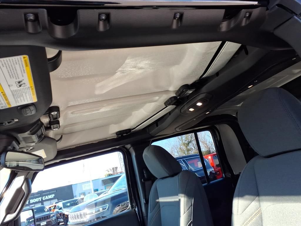 New 2026 Jeep Gladiator Sport AWD/4WD image 13