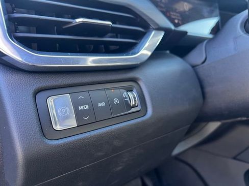 Used 2024 GMC Acadia Elevation image 20