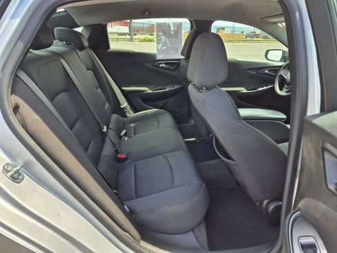Used 2020 Chevrolet Malibu LS image 30