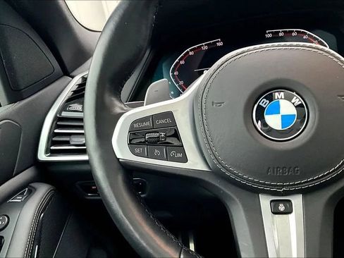 Used 2022 BMW X5 xDrive40i w/ M Sport Package AWD/4WD image 11