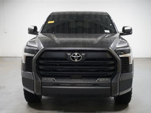 Used 2023 Toyota Tundra SR5 w/ SR5 Convenience Package RWD image 2