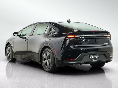 Used 2026 Toyota Prius Plug-In Hybrid FWD image 3