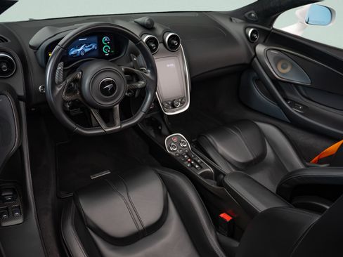 Used 2019 McLaren 570S Spider RWD image 8