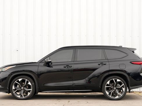 Used 2022 Toyota Highlander XSE image 8