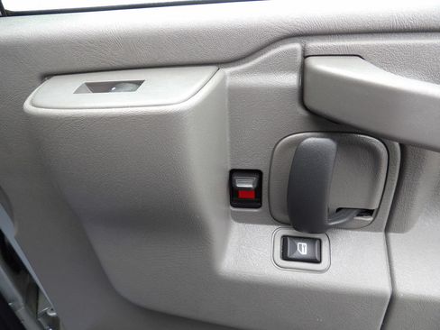 Used 2023 GMC Savana 2500 w/ Driver Convenience Package RWD image 30