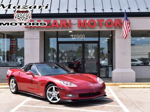 Used 2005 Chevrolet Corvette Coupe w/ Preferred Equipment Group RWD image 1