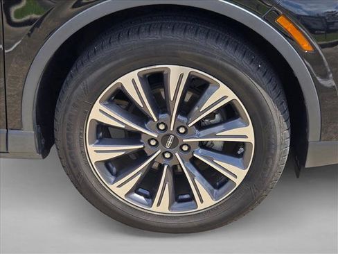 Used 2020 Lincoln Corsair Reserve w/ Rear Removable Package Tray FWD image 23