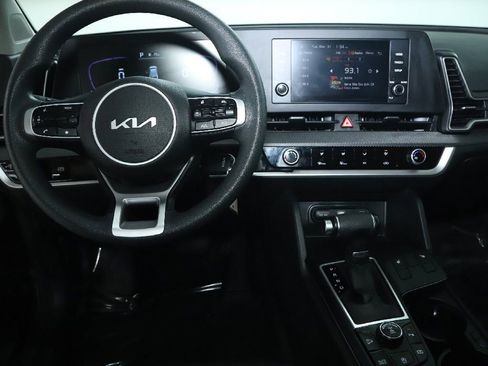 Used 2025 Kia Sportage LX image 30