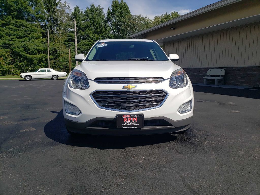 Used 2017 Chevrolet Equinox LT w/ Convenience Package AWD/4WD image 2