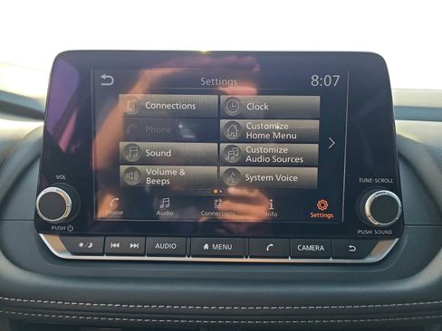Used 2025 Nissan Rogue S FWD image 19