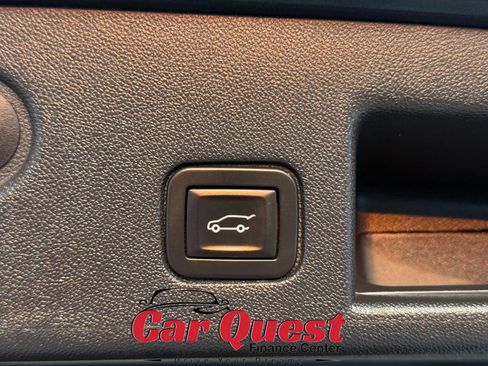 Used 2019 Chevrolet Equinox LT w/ Driver Convenience Package FWD image 15
