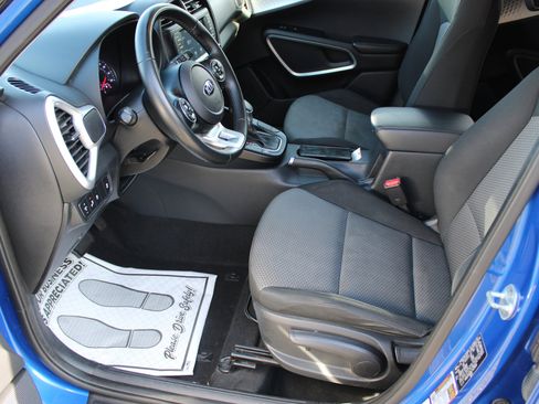 Used 2020 Kia Soul X-Line image 11
