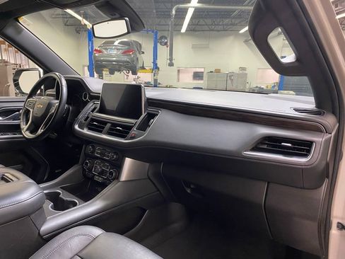 Used 2021 Chevrolet Suburban LT image 21