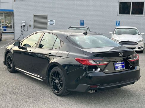 Used 2025 Toyota Camry SE FWD image 5