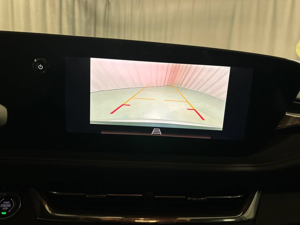 Used 2025 Buick Envista Preferred FWD image 16
