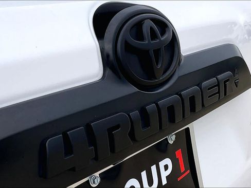 Used 2024 Toyota 4Runner TRD Off-Road Premium w/ Moonroof Package AWD/4WD image 30