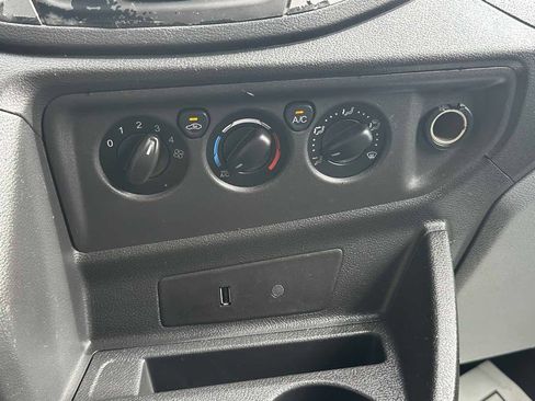 Used 2017 Ford Transit 350 XLT RWD image 22